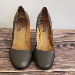 Burberry Vintage Pumps